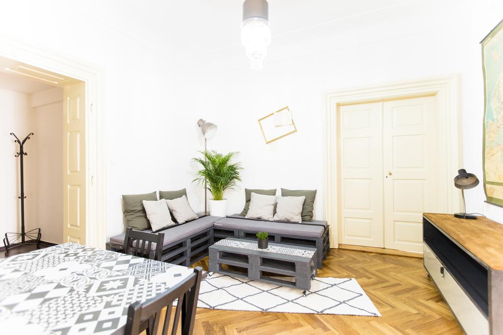 Ferienwohnung Friday Songs Prag Exterior foto
